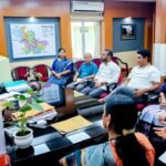 ମଧ୍ୟରାତ୍ରରେ ବ୍ୟାଙ୍କ ଅଧିକାରୀଙ୍କ ଘରୁ ଲୁଟ