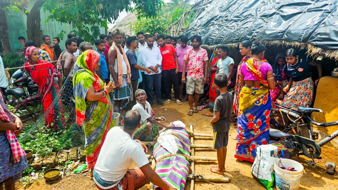 ମୃତକଙ୍କ ନିକଟରେ ପହଞ୍ଚି ଶୋକ ପ୍ରକାଶ କଲେ ପୂର୍ବତନ ମନ୍ତ୍ରୀ