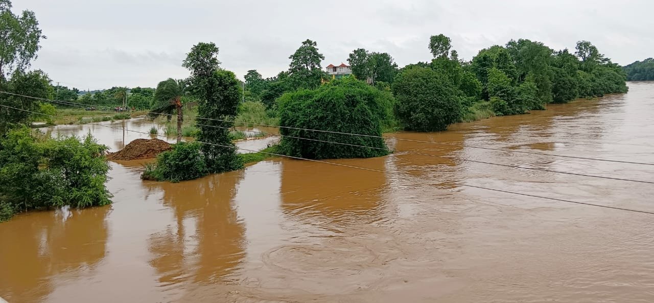 ବୈତରଣୀରେ ବଡ଼ ବନ୍ୟା ଆଶଙ୍କା, କୂଳ ଲଙ୍ଘିଛି ଶାଖା ନଦୀ ବୁଢ଼ା