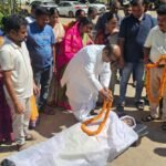 ଦୁଃଖ ସମୟରେ ପରିବାରକୁ ସାନ୍ତ୍ୱନା ଦେଲେ ଇଂ ପ୍ରୀତିରଞ୍ଜନ