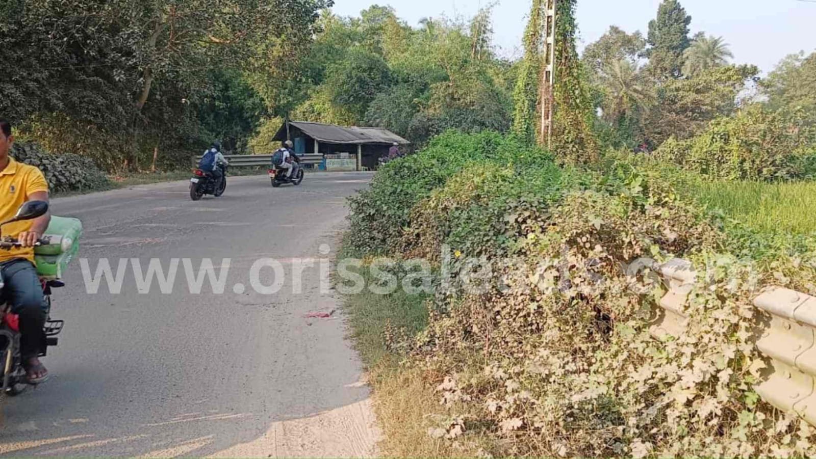 ଜାତୀୟ ରାଜପଥ ବିଭାଗର ଅଣଦେଖା: ମହେଶ୍ୱରପୁର ନିକଟରେ ଦେଖାଯାଉନାହିଁ ରାସ୍ତା