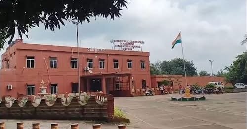 ଚୌଦ୍ୱାର ଜେଲରୁ ୨ କଏଦୀ ଫେରାର ଘଟଣାରେ କାର୍ଯ୍ୟାନୁଷ୍ଠାନ, ଚିଫ୍ ୱାର୍ଡର ଓ ଜଣେ ୱାର୍ଡର ନିଲମ୍ୱିତ