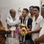 ପଶ୍ଚିମବଙ୍ଗରେ ପୀଡିତା ଓଡ଼ିଆ ଛାତ୍ରୀଙ୍କ ପରିବାର ସହିତ କଥା ହେଲେ ମନମୋହନ ସାମଲ