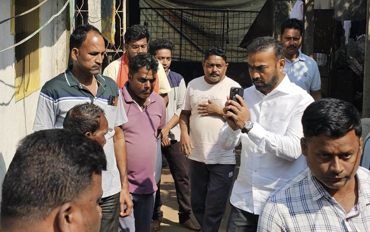 ମୃତକଙ୍କ ପରିବାର ନିକଟରେ ପହଞ୍ଚିଲେ ପୂର୍ବତନ ମନ୍ତ୍ରୀ