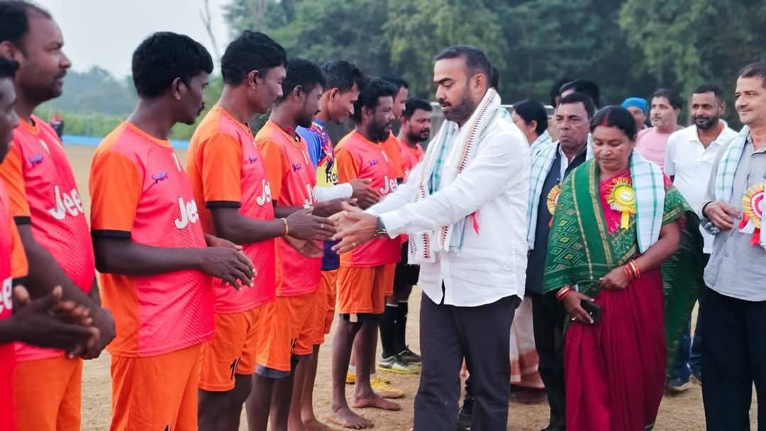 ଫୁଟବଲ ଟୁର୍ଣ୍ଣାମେଣ୍ଟରେ ଯୋଗଦେଲେ ପୂର୍ବତନ ମନ୍ତ୍ରୀ