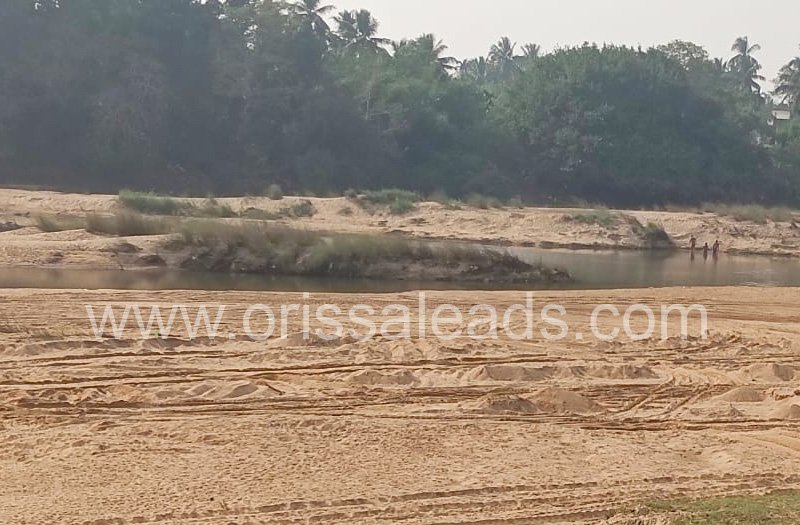 ବ୍ରହ୍ମଣୀରୁ ବାଲି ଲୁଟ, ପ୍ରଶାସନ ନିରବ