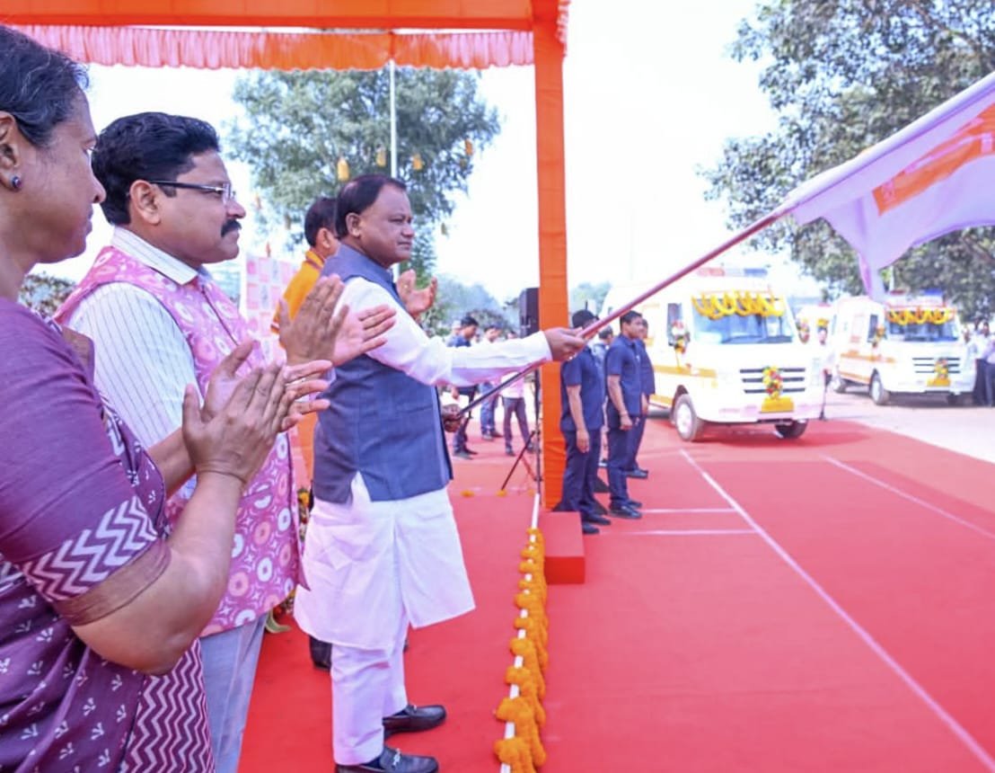 ମୁଖ୍ୟମନ୍ତ୍ରୀଙ୍କ ଦ୍ୱାରା ୧୫୦ଟି ଆମ୍ବୁଲାନ୍ସ ଲୋକାର୍ପିତ