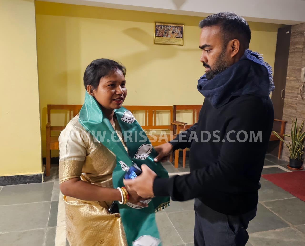 ଡ୍ୟାନିଙ୍କ ଗୋଟି ଚାଳନା: ଗତକାଲି ବିଜେପିରେ ମିଶିଥିବା ଜିଲ୍ଲା ପରିଷଦ ସଭ୍ୟା ବିଜେଡିରେ ସାମିଲ