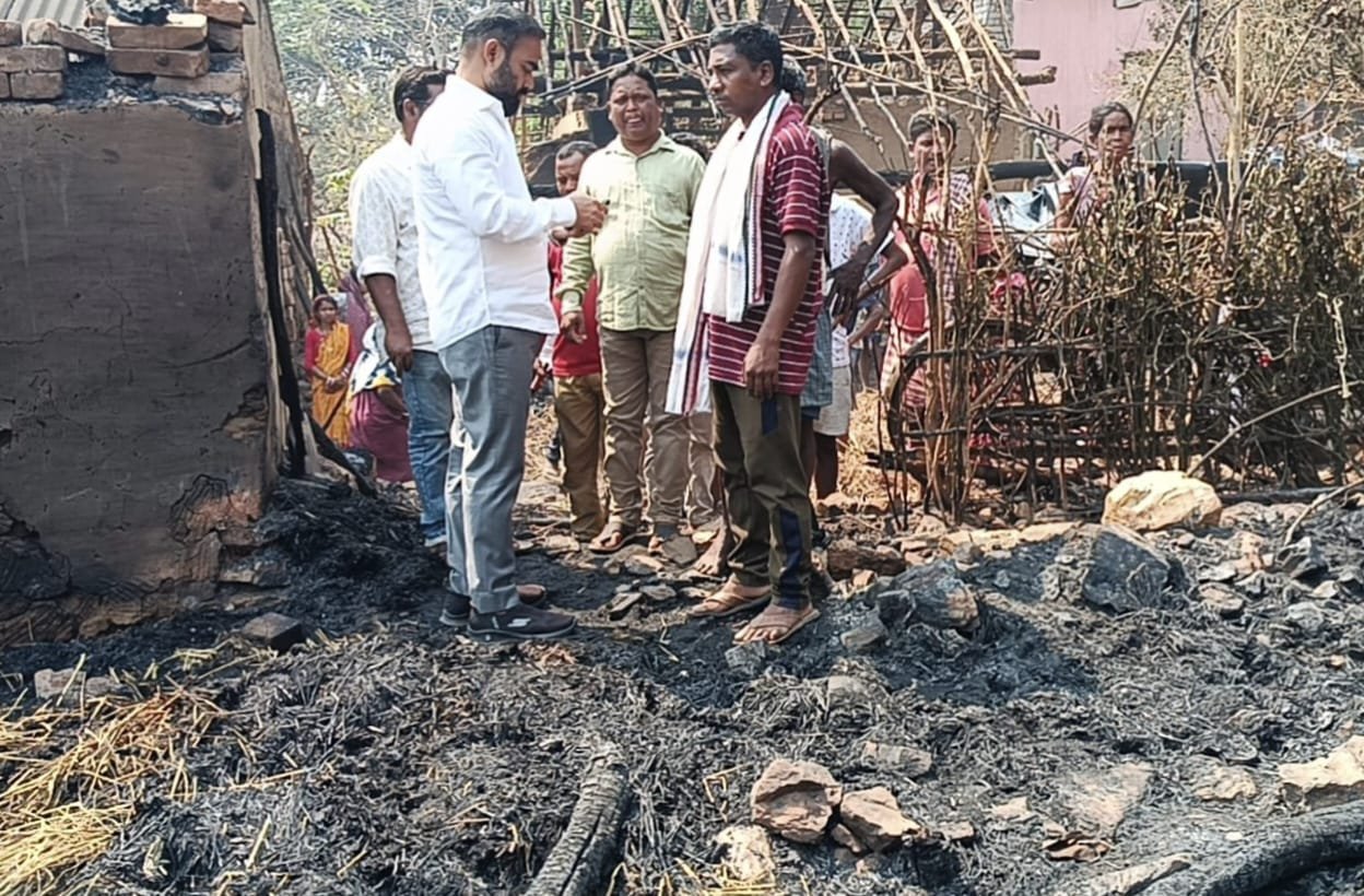 ବିପଦର ବନ୍ଧୁ ଡ୍ୟାନି: ଅଗ୍ନି ବିପନ୍ନଙ୍କ ନିକଟରେ ପହଞ୍ଚି ସହାୟତାର ହାତ ବଢ଼ାଇଲେ