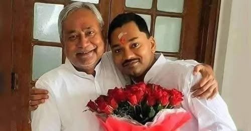 ଜେଡିୟୁରେ ସାମିଲ ହେଲେ ନୀତିଶ କୁମାରଙ୍କ ପୁଅ ନିଶାନ୍ତ