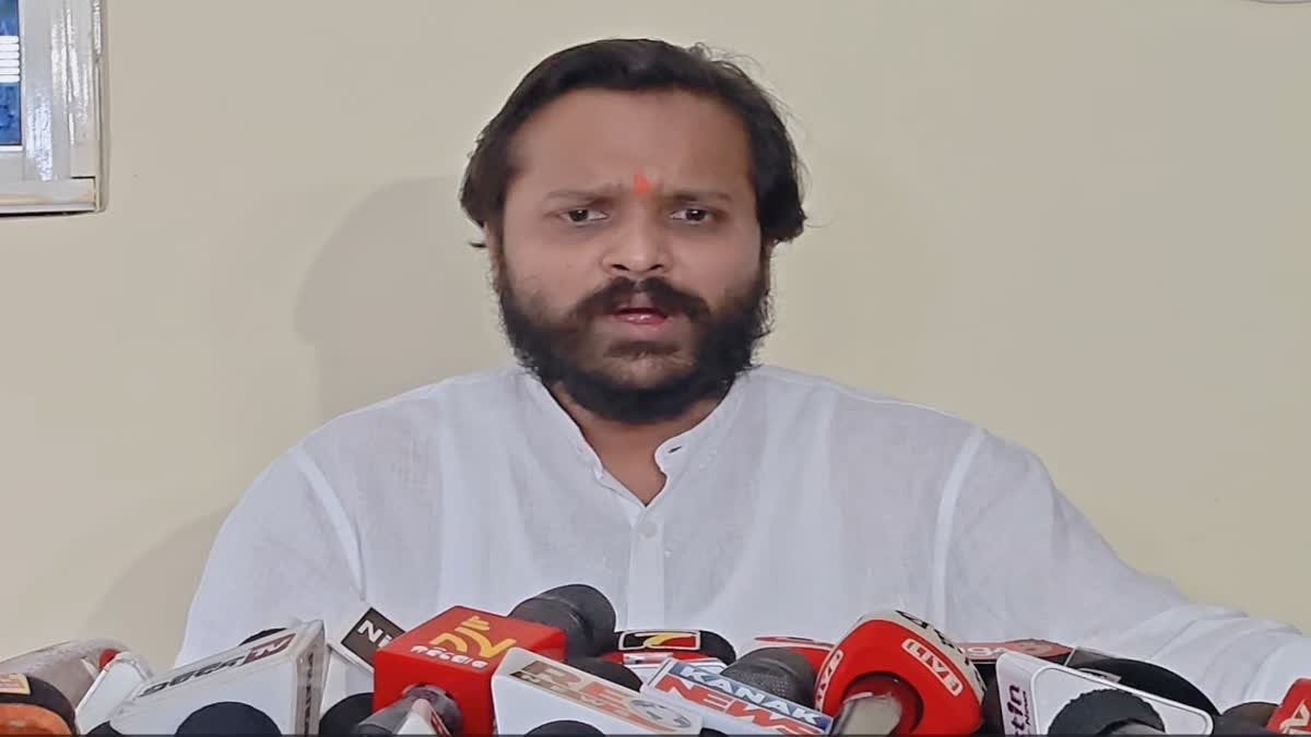 ବିଜେଡିରୁ ନିଲମ୍ବନ ପରେ ମୁହଁ ଖୋଲିଲେ ଚୌଦ୍ବାର ବିଧାୟକ: ବହିଷ୍କାର କରିଥିଲେ ଖୁସି ହୋଇଥାଆନ୍ତି-ସୌଭିକ