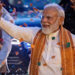ଧୋନିଙ୍କୁ ନେଇ ପ୍ରଶଂସକଙ୍କ ଉତ୍କଣ୍ଠା ଜାରି, କେବେ ଓହ୍ଲାଇବେ ପଡ଼ିଆକୁ