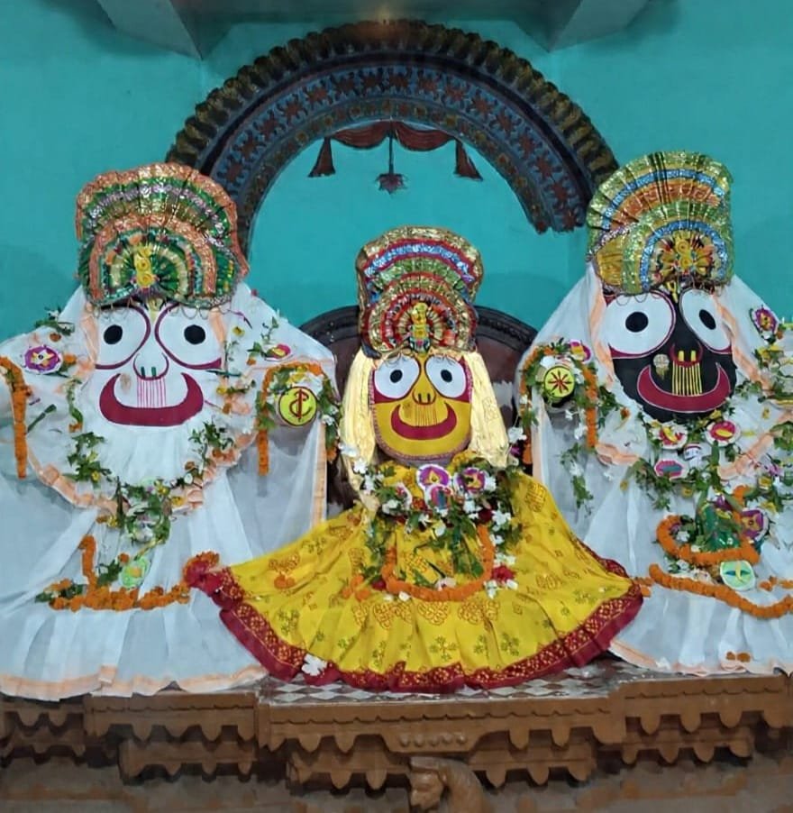 ନବ ଯୌବନ ବେଶରେ ଦର୍ଶନ ଦେଲେ ତିନି ଦିଅଁ
