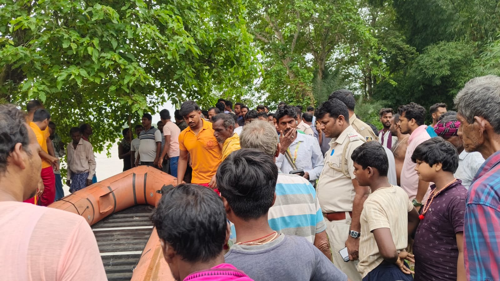 ଖରସ୍ରୋତା ନଦୀରେ ମଣିଷ ଖିଆ କୁମ୍ଭୀର ଆତଙ୍କ, ଜଣକୁ ଟାଣିନେଲା