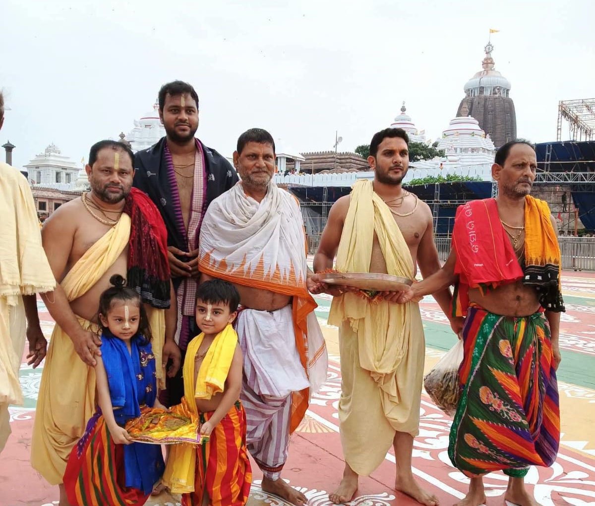 ରାଜପ୍ରସାଦରେ ଗଜପତିଙ୍କୁ ଦିଆଗଲା ମହାପ୍ରଭୁଙ୍କ ସୁସ୍ଥତାର ଖବର