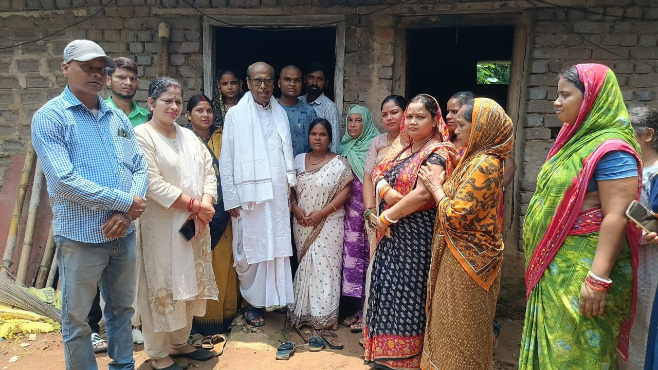 ମୃତକଙ୍କ ପରିବାରକୁ ସମବେଦନା ଜଣାଇଲେ ପ୍ରଫୁଲ୍ଲ ଘଡାଇ
