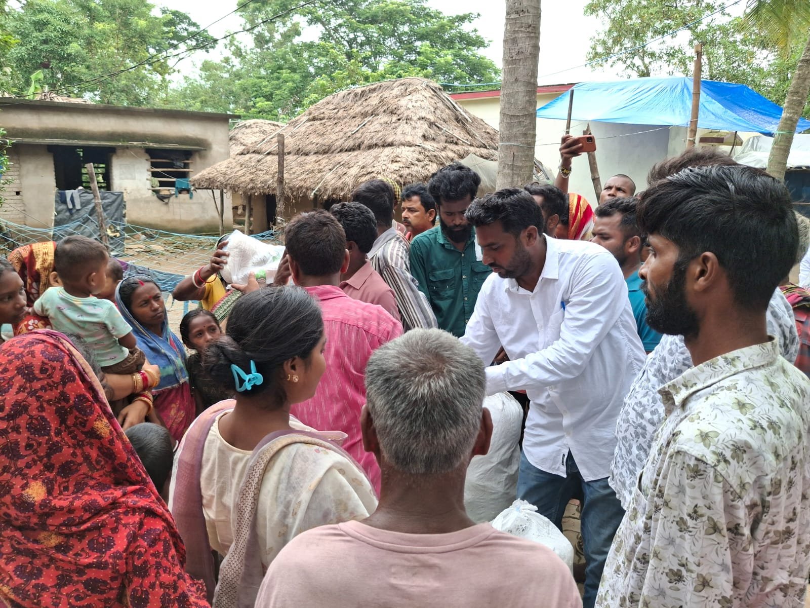 ଯୁବ କଂଗ୍ରେସ ପକ୍ଷରୁ ବନ୍ୟା ବିପନ୍ନଙ୍କୁ ଶୁଖିଲା ଖାଦ୍ୟ ପ୍ରଦାନ
