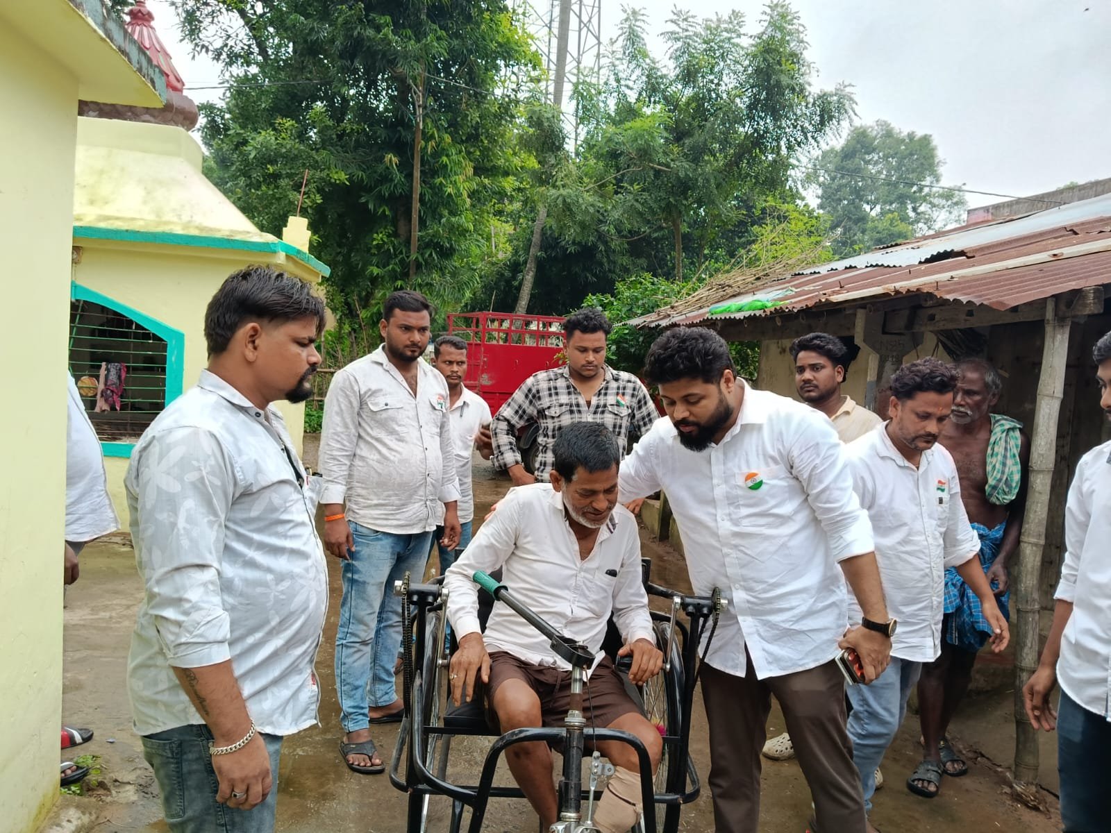 ପ୍ରମୋଦ ପତି ଫାଉଣ୍ଡେସନ ତରଫରୁ ଦିବ୍ୟାଙ୍ଗଙ୍କୁ ତିନି ଚକିଆ ସାଇକେଲ ପ୍ରଦାନ