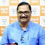 ଫୁଟବଲ ରୁ ଅଵସର ନେଲେ ମେସି