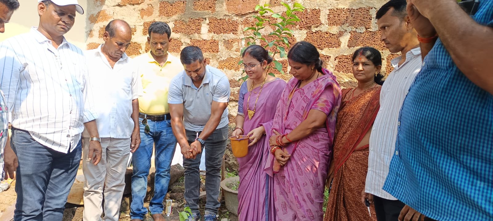 ଶତାୟୁ ସମାଜସେବୀଙ୍କ ପ୍ରଥମ ଶ୍ରାଦ୍ଧ ବାର୍ଷିକୀରେ ବୃକ୍ଷରୋପଣ