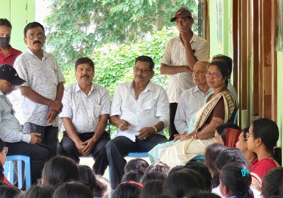 ପ୍ରାକ୍ତନ ପ୍ରଧାନ ଶିକ୍ଷକଙ୍କ ବିୟୋଗରେ ଶୋକ