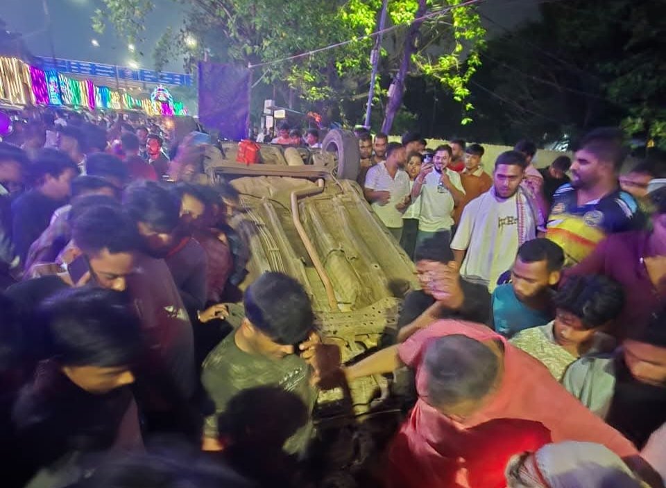 ଗାଡ଼ି ଧକ୍କାକୁ ନେଇ ଭୁବନେଶ୍ୱରରେ ତୁମୁଳକାଣ୍ଡ